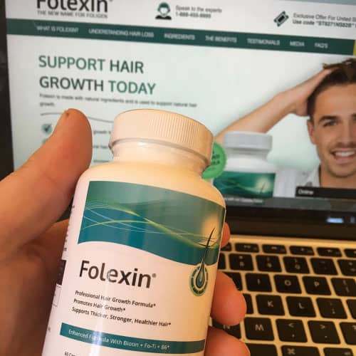 A Folexin review of how the bottle looks when holding it in your hand.